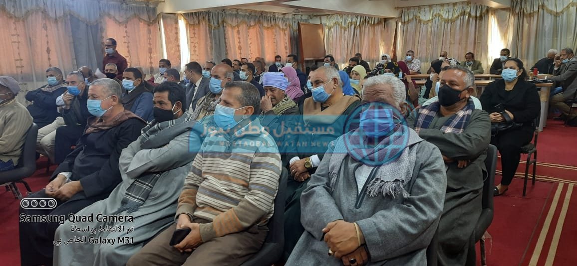 ندوة تعريفية بمبادرة حياة كريمة بأبنوب (7)