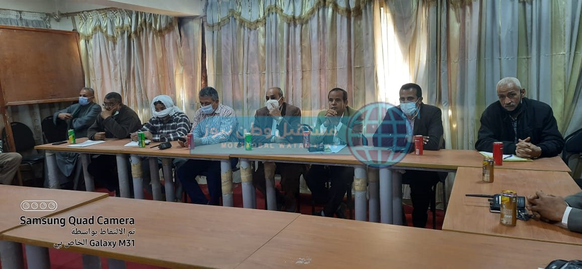 ندوة تعريفية بمبادرة حياة كريمة بأبنوب (4)