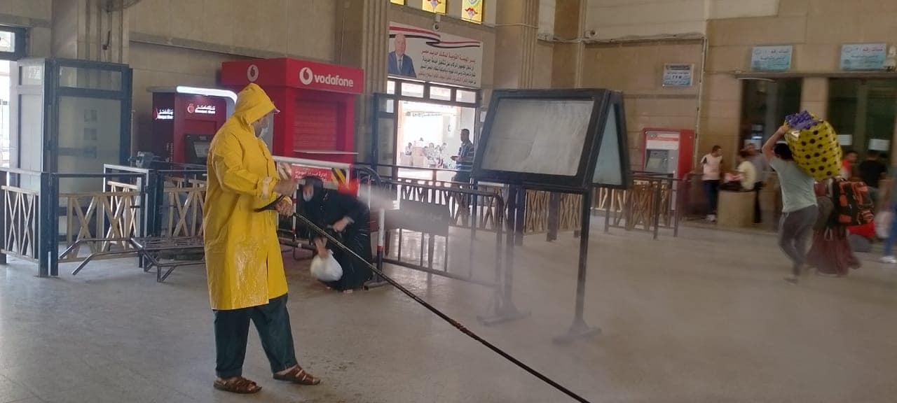 رش محطة السكة الحديد بغرب (3)