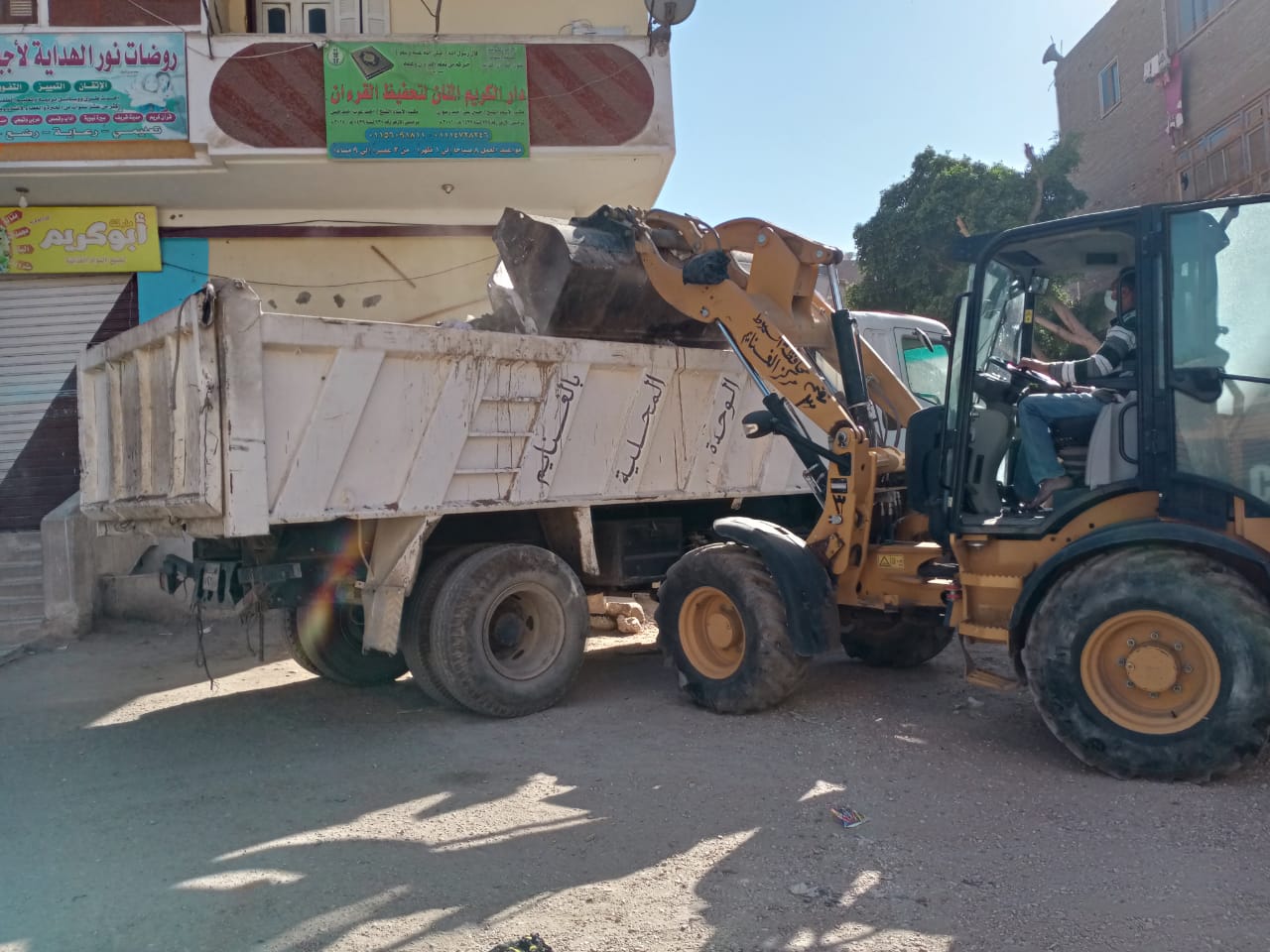 حملات نظافة بالمراكز والاحياء (8)