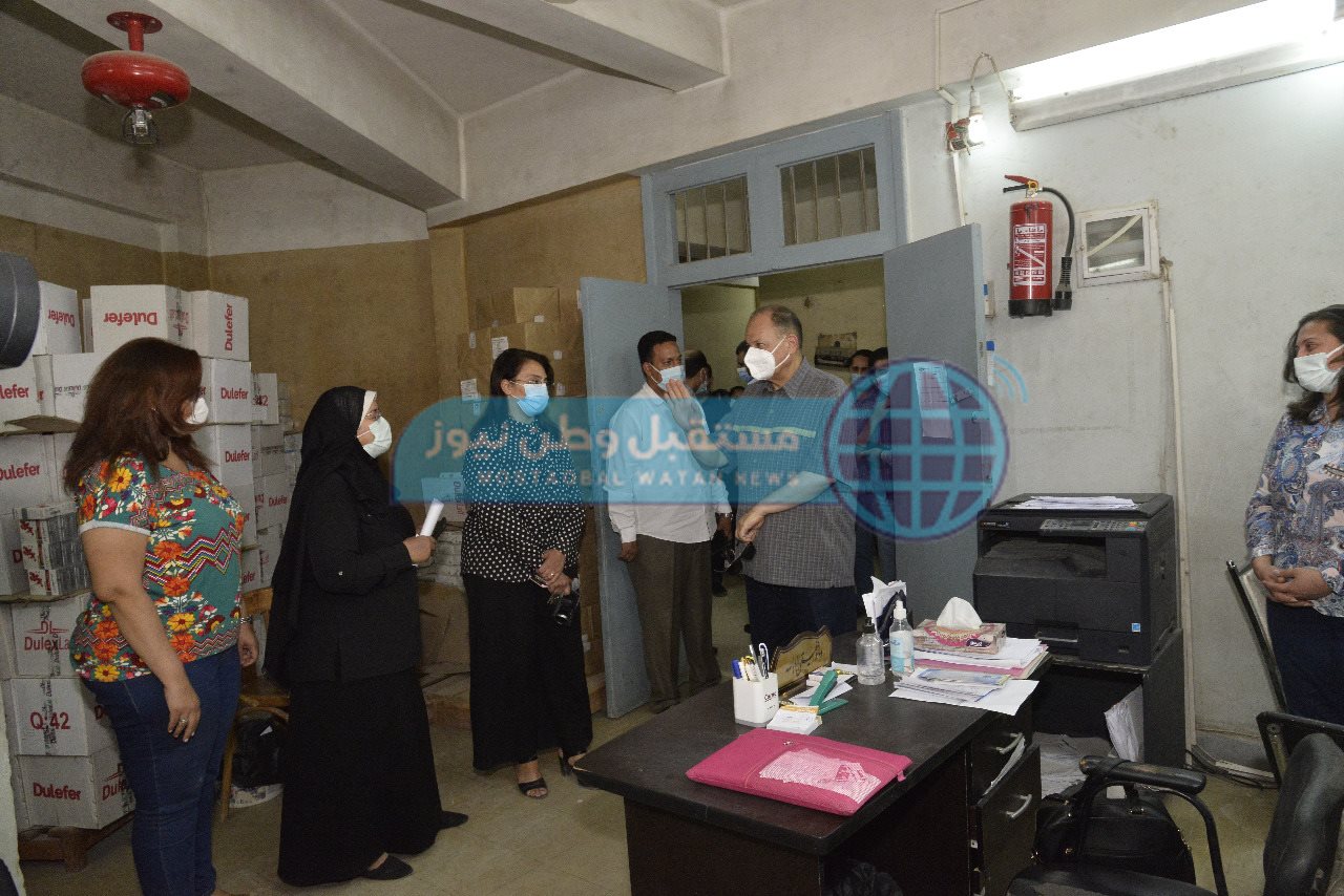 تفقد مخزن الادوية الرئيسى بحى شرق (2)