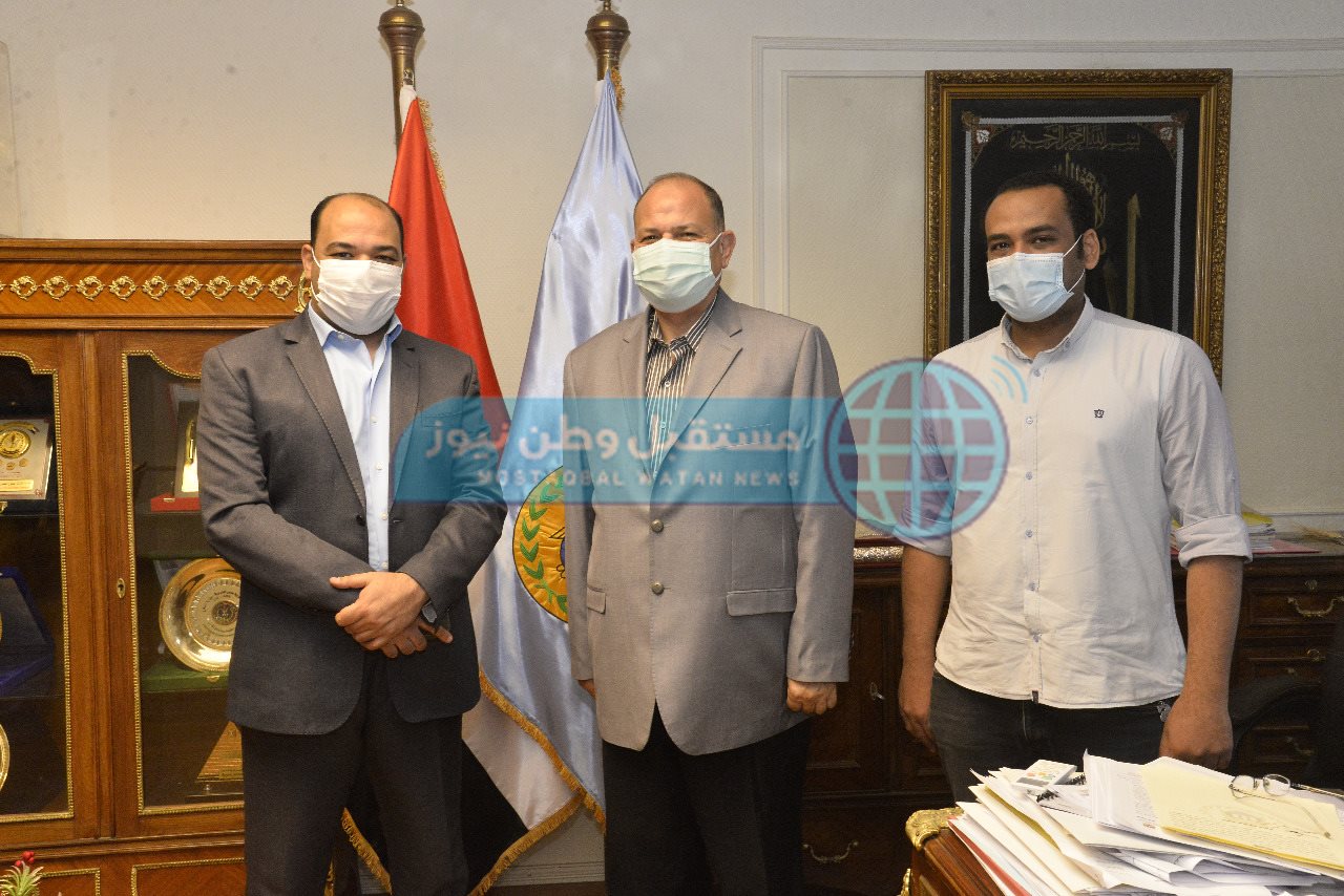 محافظ أسيوط يلتقي بعض أعضاء مجلس النواب والشيوخ (8)