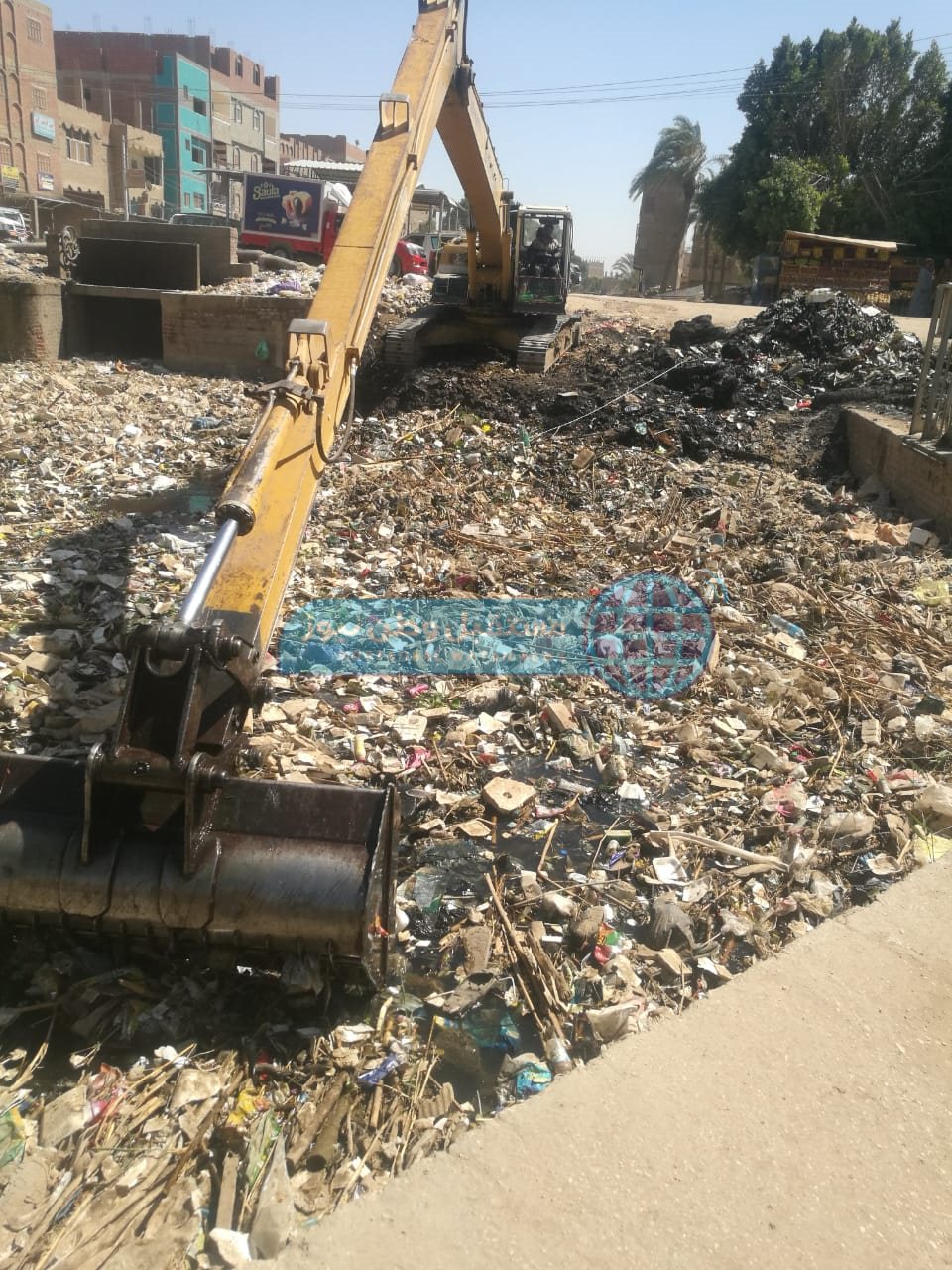 حملات تطهير ترعة السنط بابنوب (2)