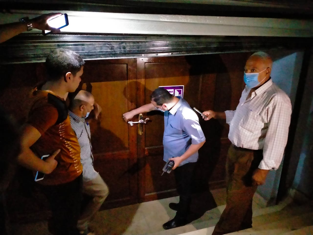 حملات غلق المحال التجارية والمقاهى (8)