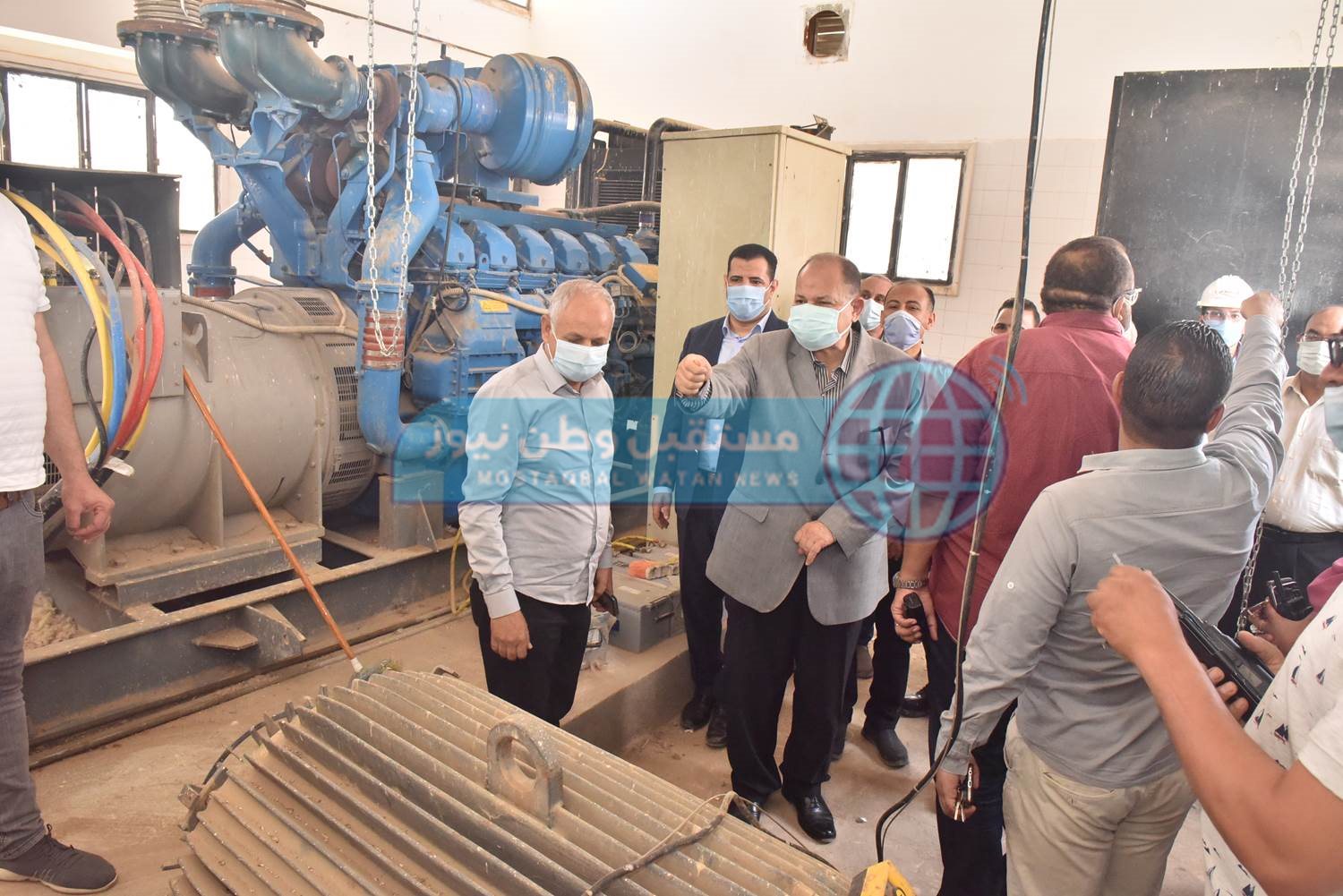 محافظ أسيوط يتفقد محطة رفع صرف صحي الحما وبعض شبكات الصرف بمنفلوط (10)