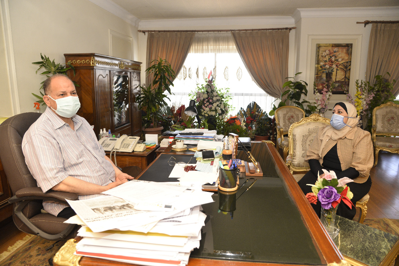 محافظ أسيوط يعتمد قرارات تصالح في مخالفات البناء (1)