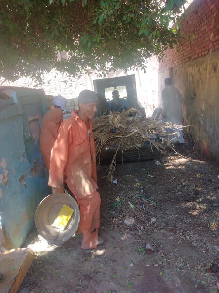 E143AF12-3319-4E25-869A-DFA73F376301