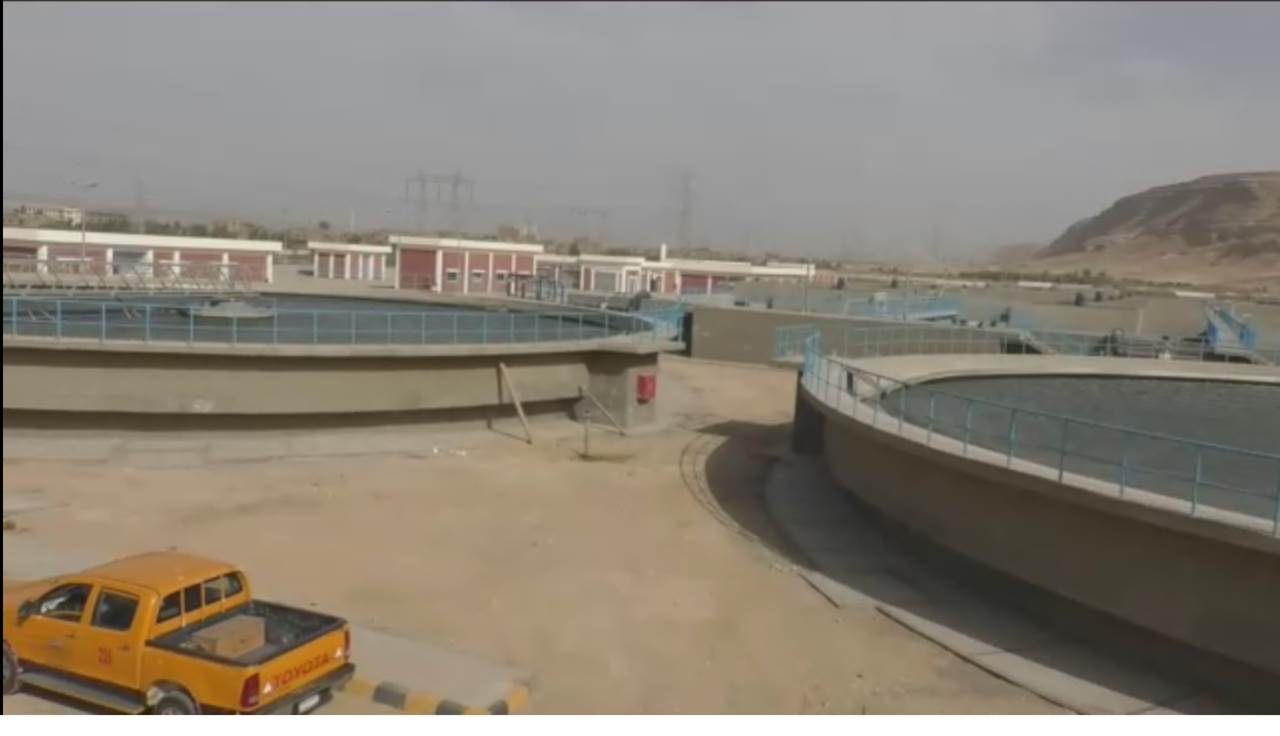 محافظ أسيوط يتفقد محطة معالجة المشايعة  (1)