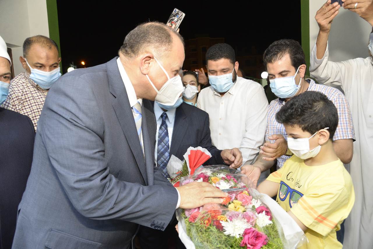 محافظ أسيوط يفتتح مسجد الرحمن بمدينة أسيوط الجديدة  (4)