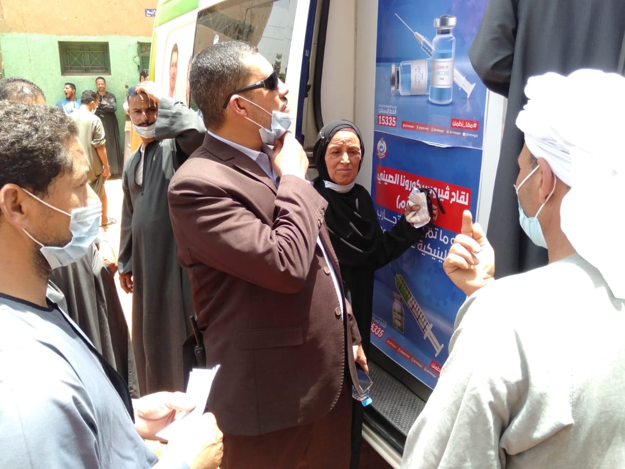 سيارة لقاح كورونا (2)