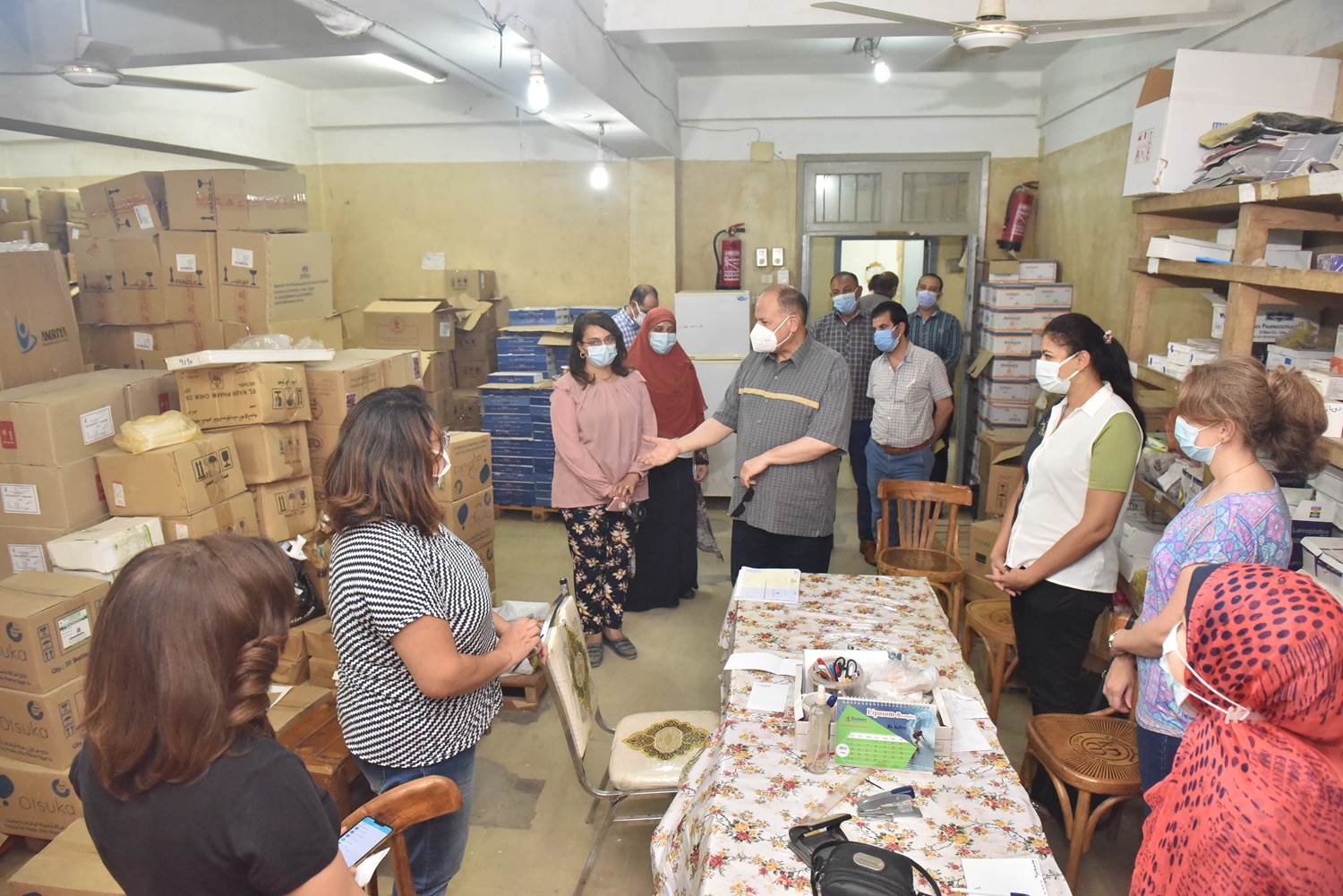 محافظ أسيوط يتفقد مخزن الأدوية الرئيسي بحي شرق  (7)