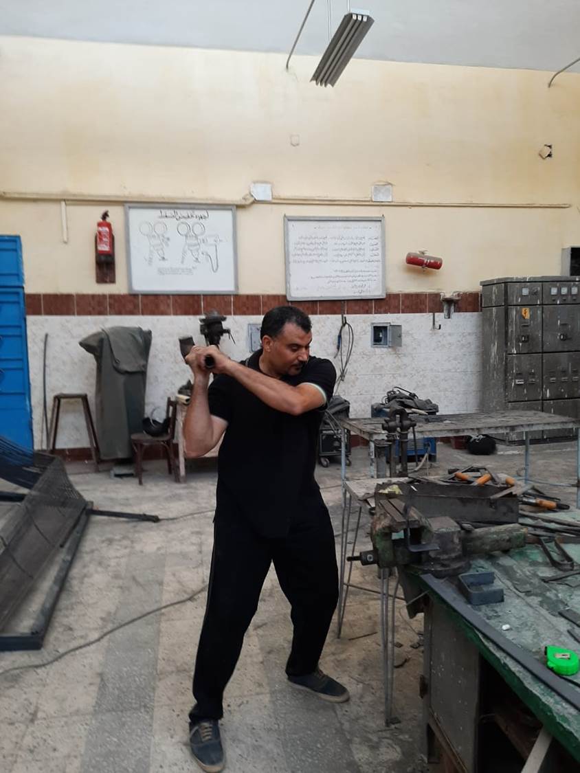 الانتهاء من وضع مجسم تمثال الكتاب رمزًا للثقافة بين جامعتي أسيوط والأزهر (2)