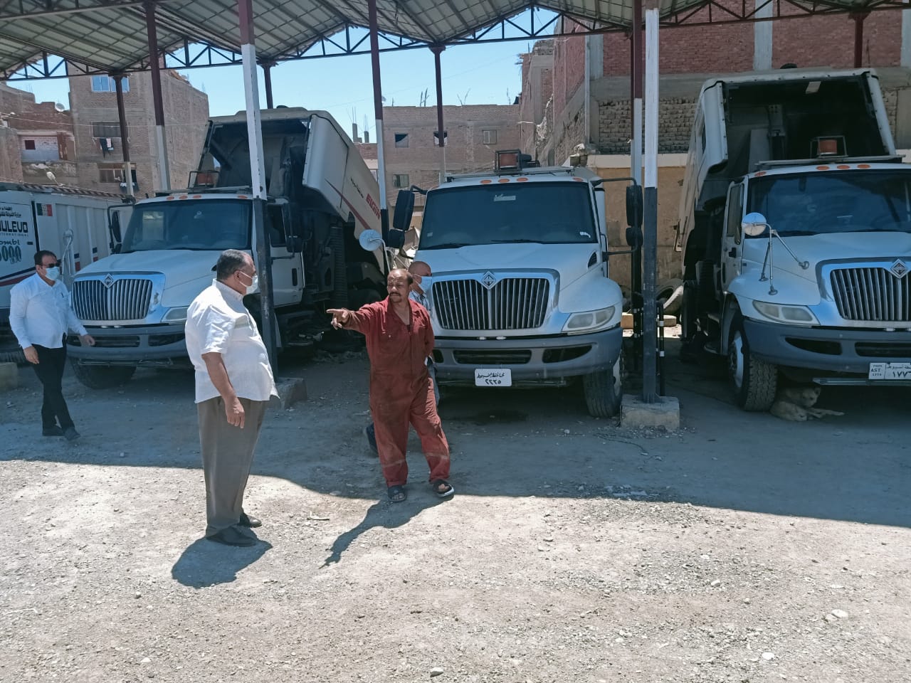 السكرتير المساعد يتابع الحملة الميكانيكية حي شرق وغرب والانقاذ السريع (5)