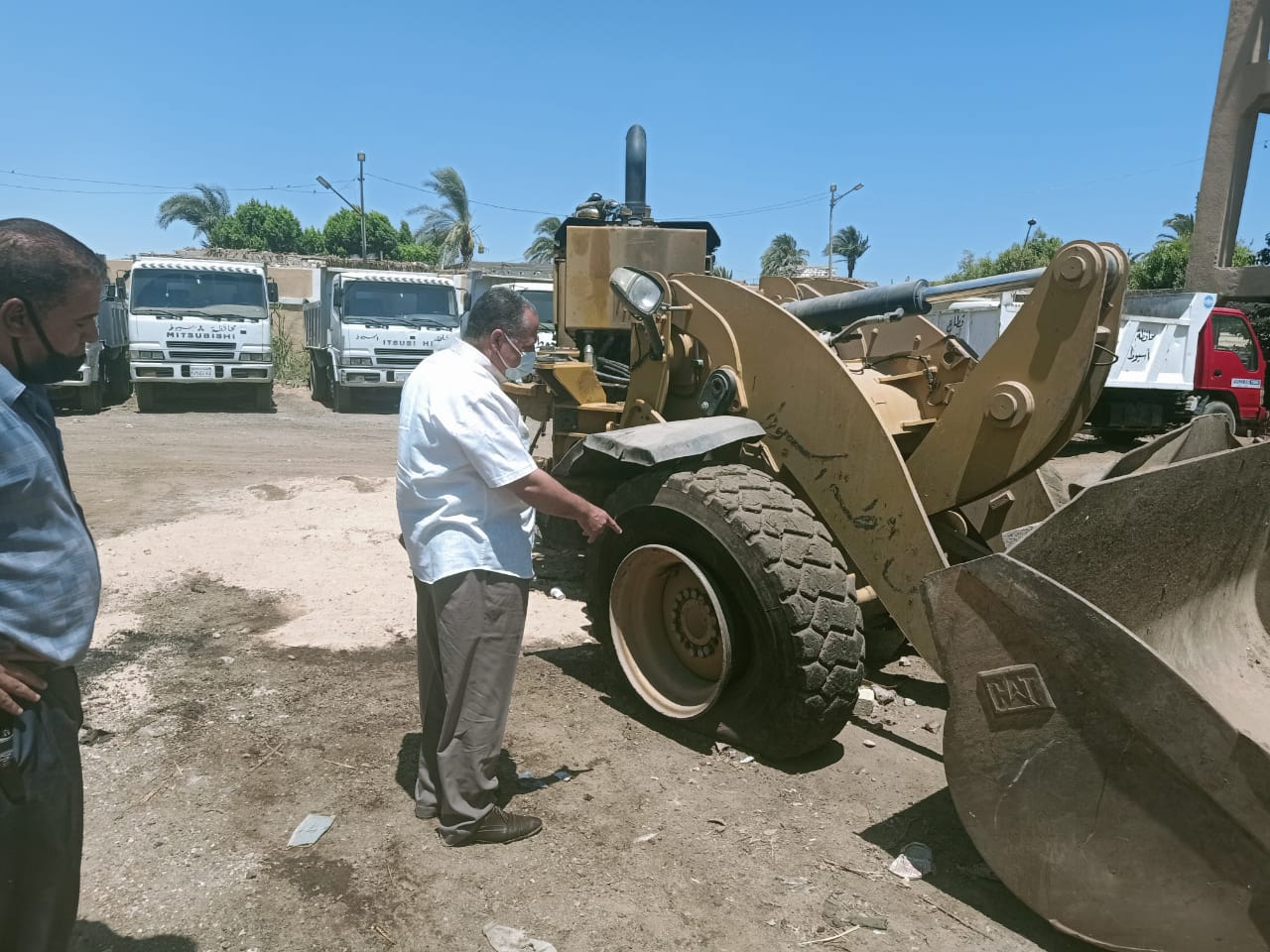 السكرتير المساعد يتابع الحملة الميكانيكية حي شرق وغرب والانقاذ السريع (4)
