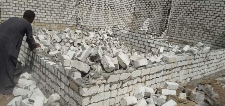 حملات للنظافة وإزالة الإشغالات والتعديات على الأراض الزراعية بالفتح  (6)