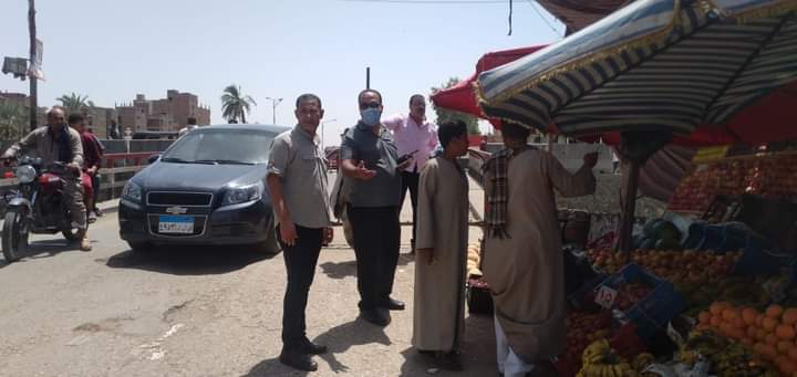 حملات للنظافة وإزالة الإشغالات والتعديات على الأراض الزراعية بالفتح  (4)