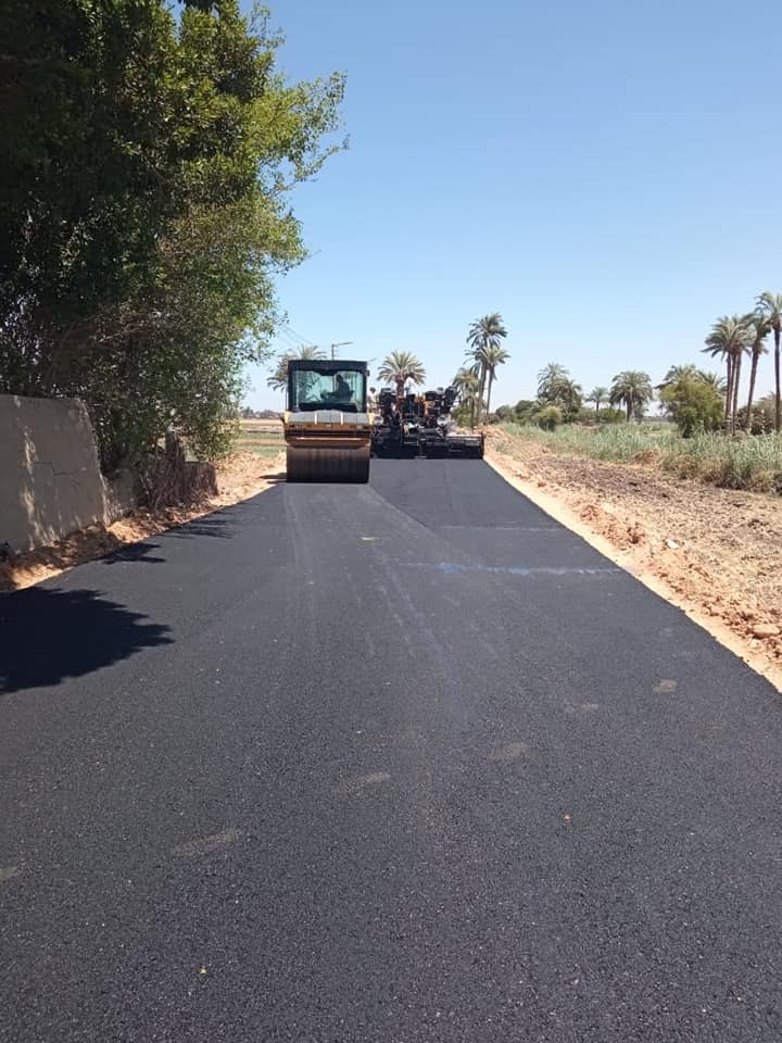 رصف طريق المرج-العمارنة بالغنايم (6)