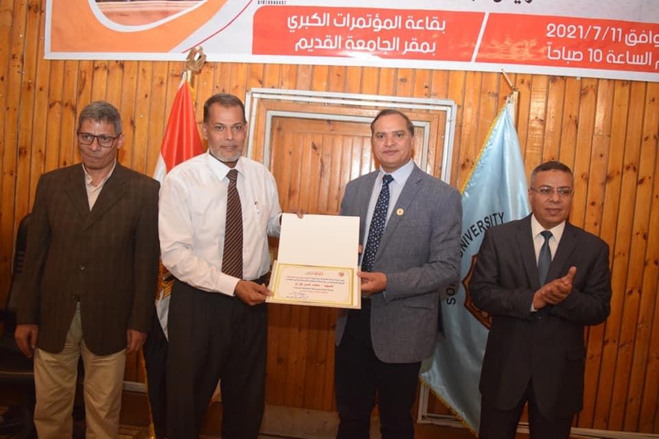 AE2B8890-123A-41DE-BAF7-FA15DBE8A475