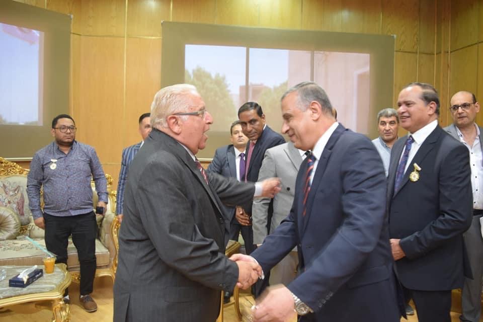 D56483ED-1891-44EA-85DA-AF3EFF1ADD5D