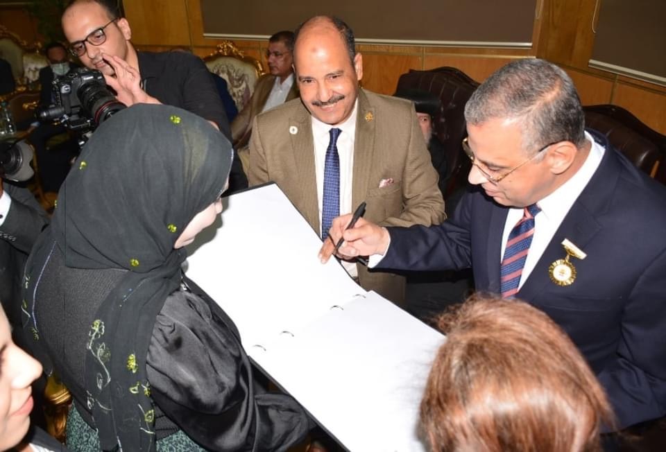 BA6AC7C6-11CD-4A62-983E-9C5F2B70222C