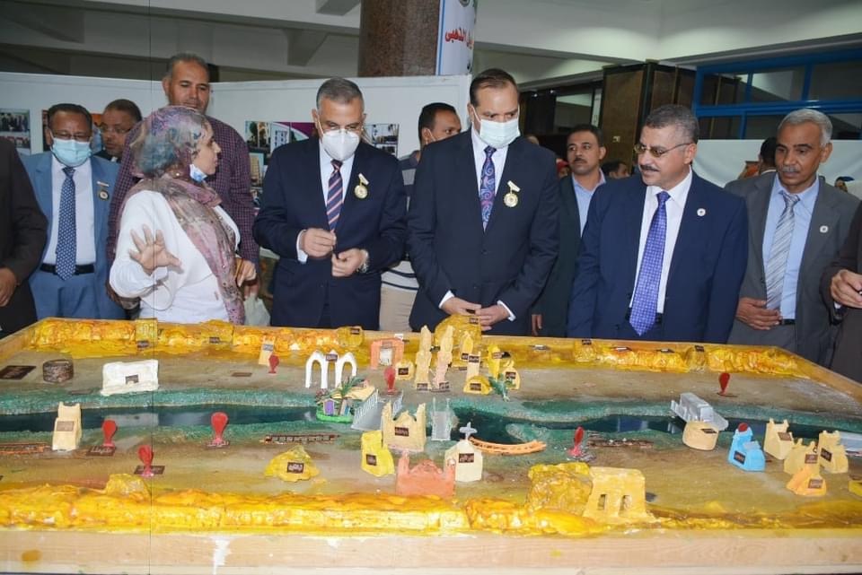 5E10E534-547B-4330-BDD0-BFDFE0F8A30C