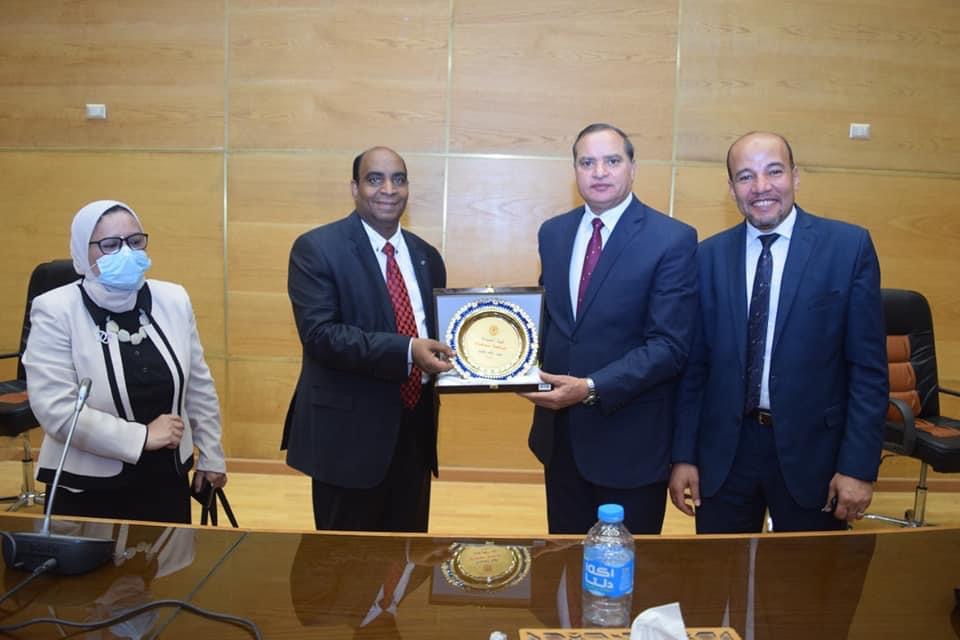 9F6107AE-2E1C-4758-93DF-B82598529008