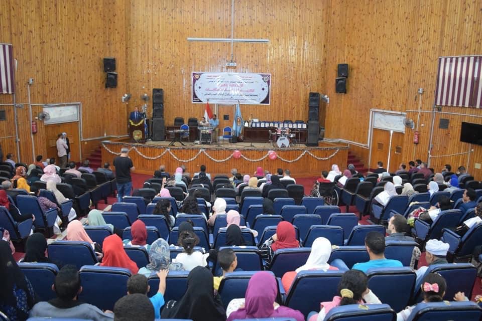 B94547F3-E6A6-4E57-B572-1CA7A33F122F