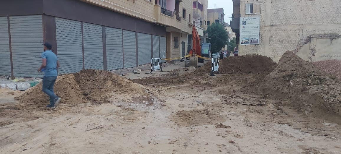 تطوير منطقة  عين بشارة بواحة الخارجة  (4)