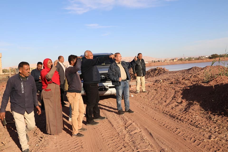 ازالة مباني خطرة غير مخططة بقرية تنيدة بمركز بلاط (4)