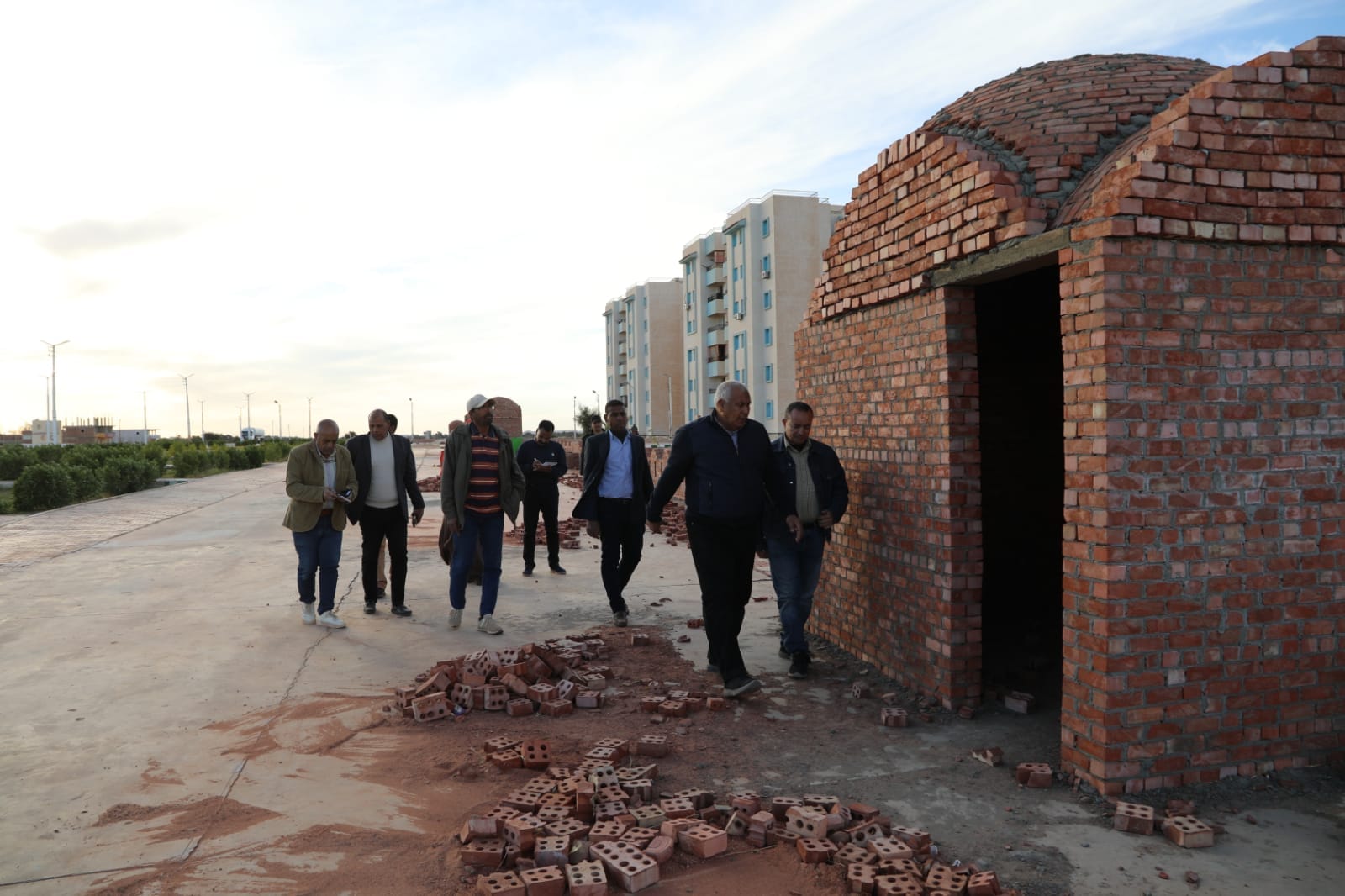 إقامة ممشى سياحى بمركز بلاط (4)