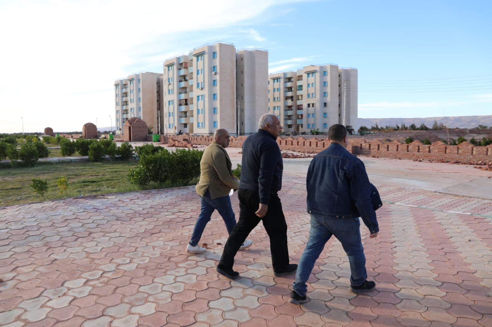 إقامة ممشى سياحى بمركز بلاط (5)