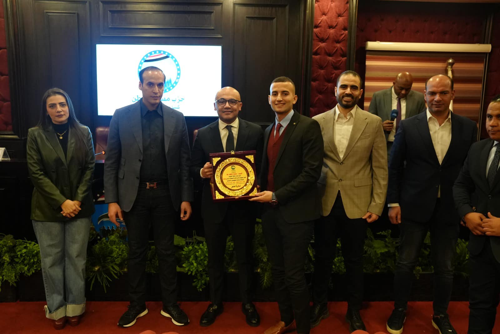 414466665_910912717066812_1364928836272918285_n