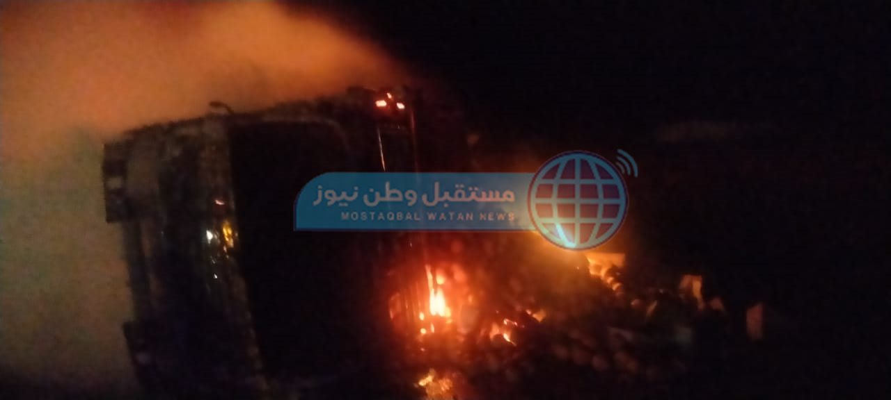 حريق في سيارة ربع نقل بطريق الخارجة - اسيوط