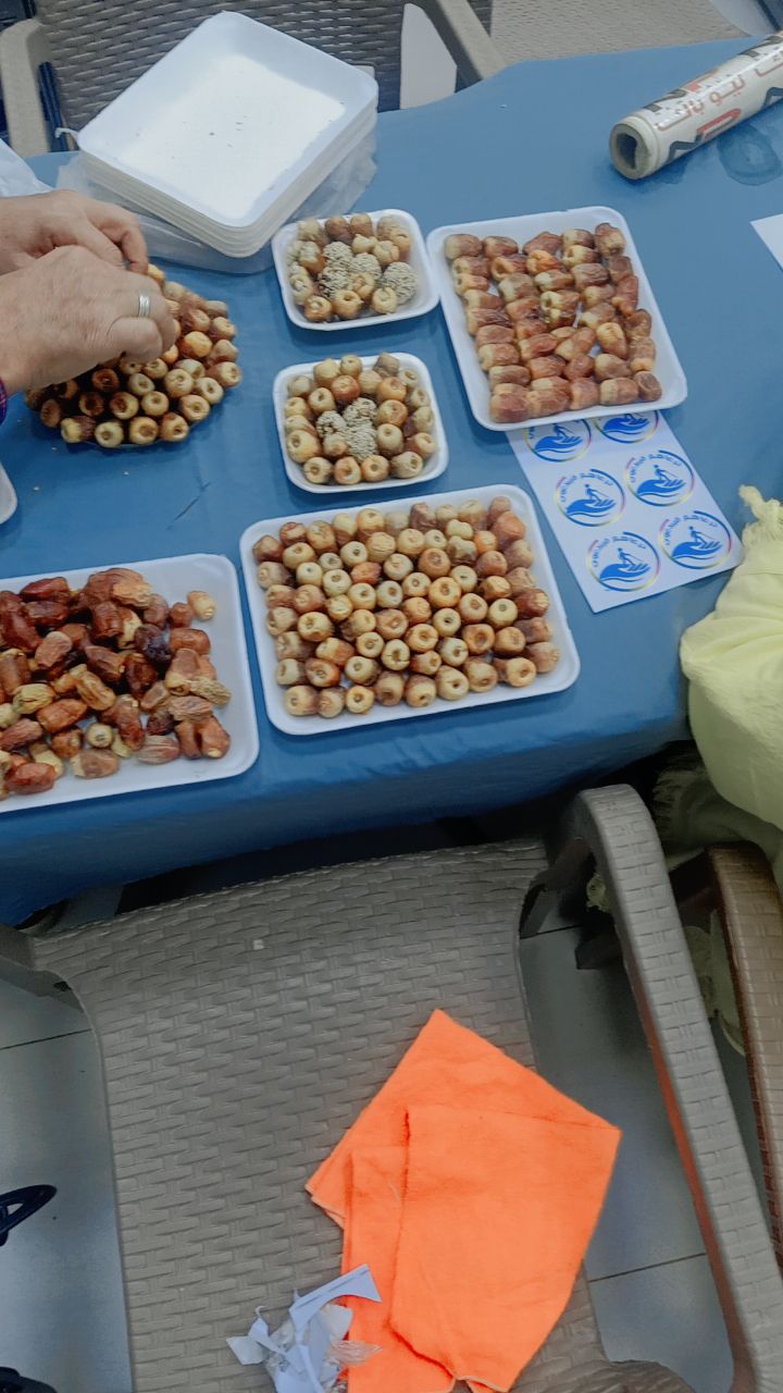 تعبئة تمور بمبادرؤة ترعاهم فيبدعون بالوادي الجديد