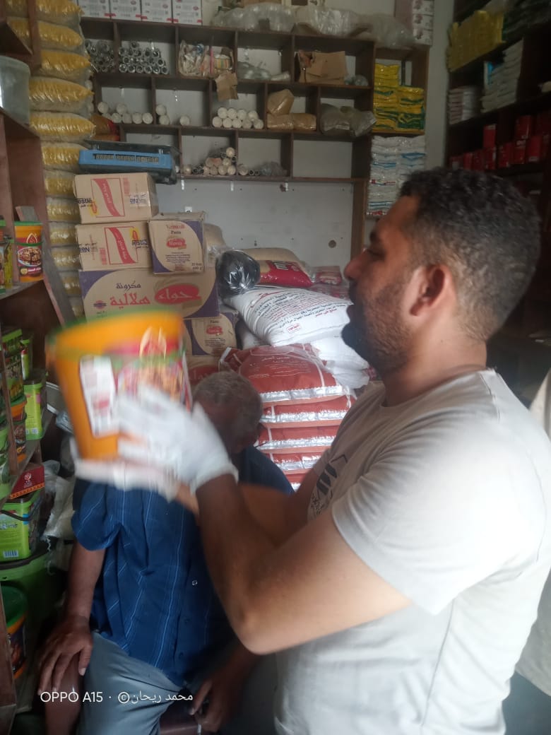 حملة تموين مكبرة ومشتركة مع الامن والصحة بالوادي الجديد (4)