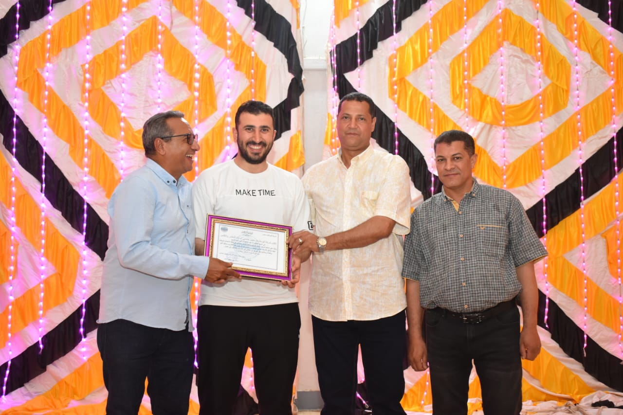 احتفالية فنية وثقافية بعيد العمال في جو من الإبداع الثقافي والفني في الوادي الجديد (4)