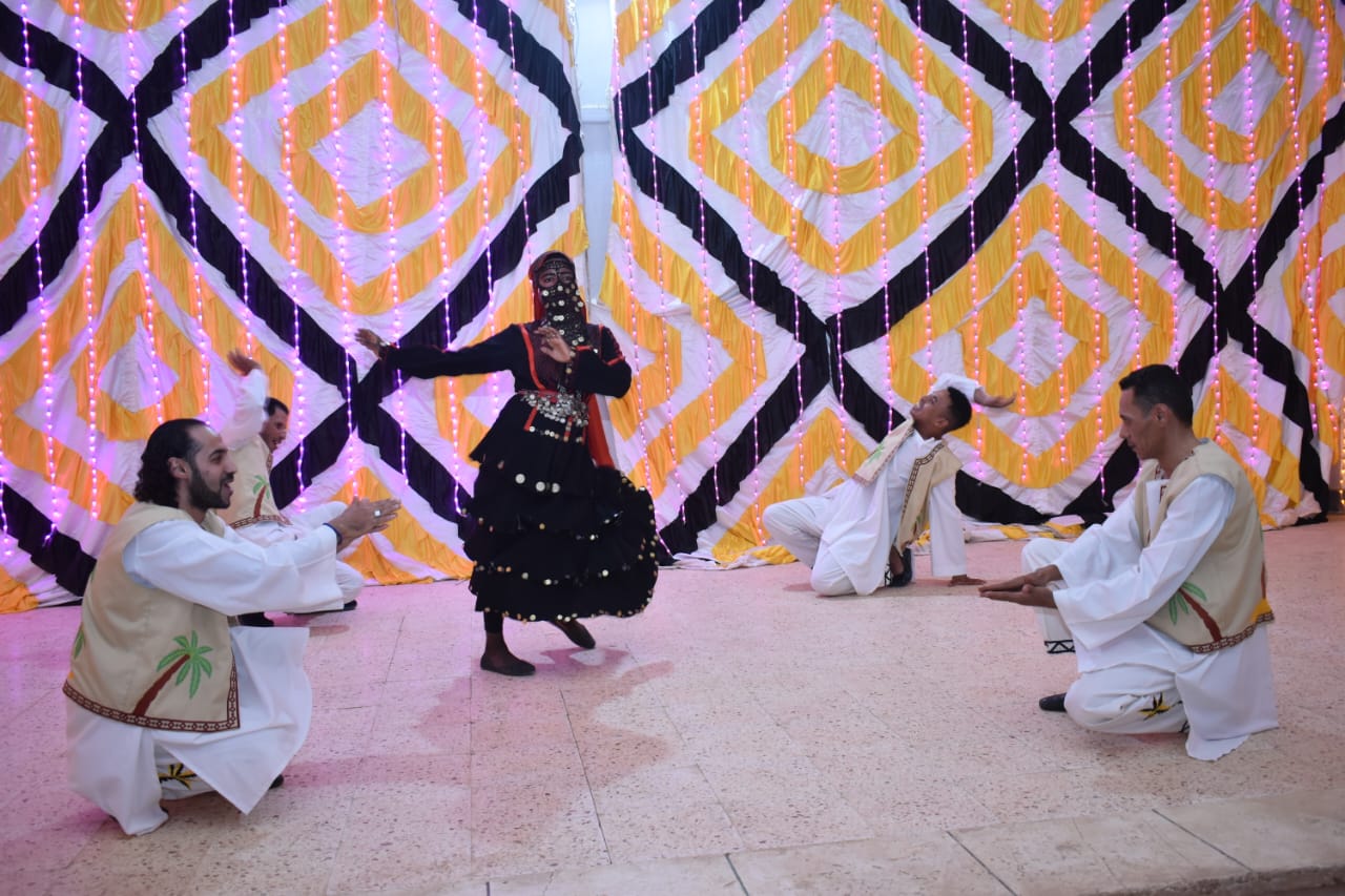 احتفالية فنية وثقافية بعيد العمال في جو من الإبداع الثقافي والفني في الوادي الجديد (7)