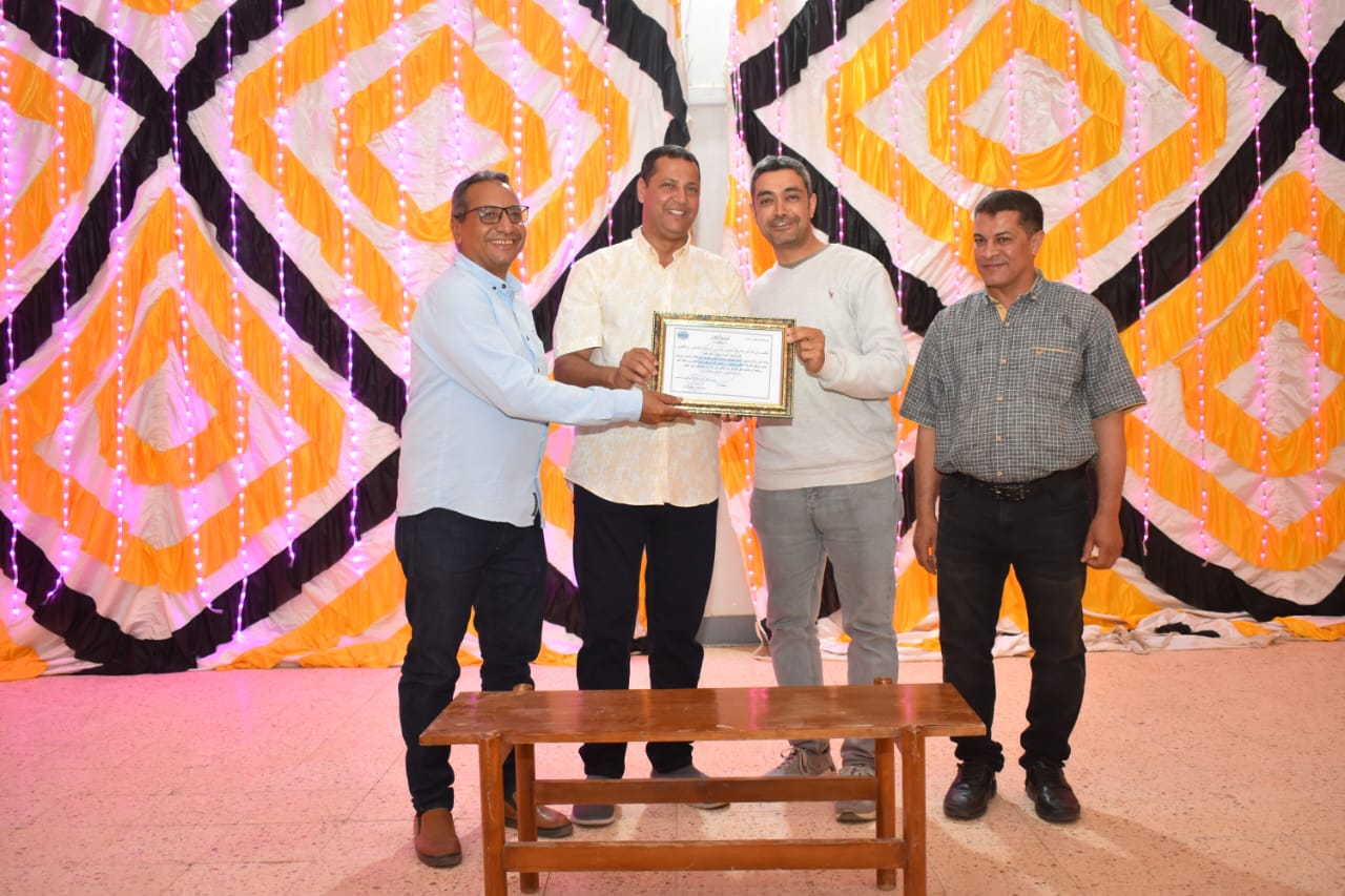 احتفالية فنية وثقافية بعيد العمال في جو من الإبداع الثقافي والفني في الوادي الجديد (10)