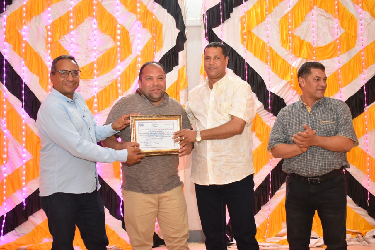 احتفالية فنية وثقافية بعيد العمال في جو من الإبداع الثقافي والفني في الوادي الجديد (30)