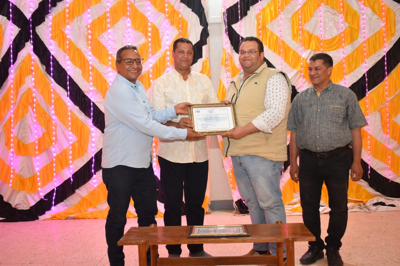 احتفالية فنية وثقافية بعيد العمال في جو من الإبداع الثقافي والفني في الوادي الجديد (33)