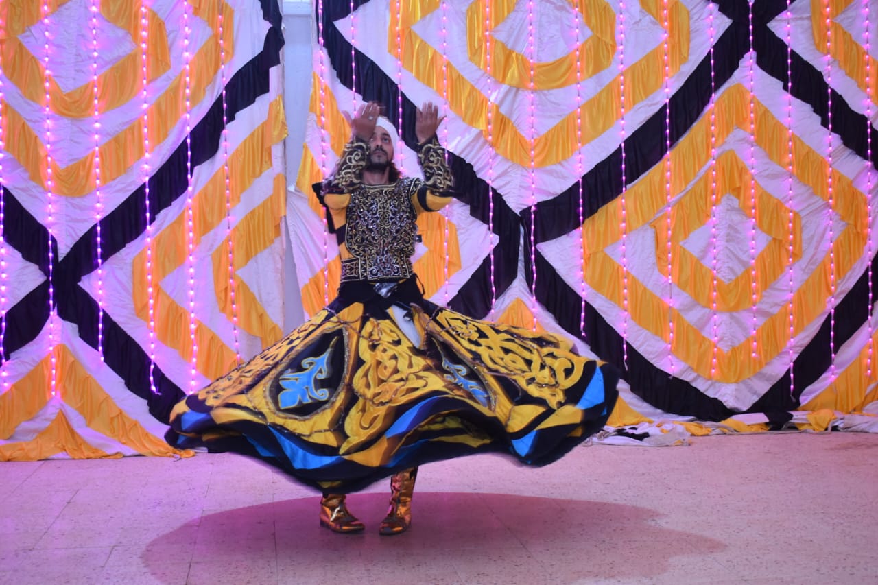 احتفالية فنية وثقافية بعيد العمال في جو من الإبداع الثقافي والفني في الوادي الجديد (38)