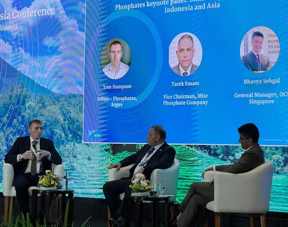مشاركة فوسفات مصر في مؤتمر دولي باندونهيسيا (6)