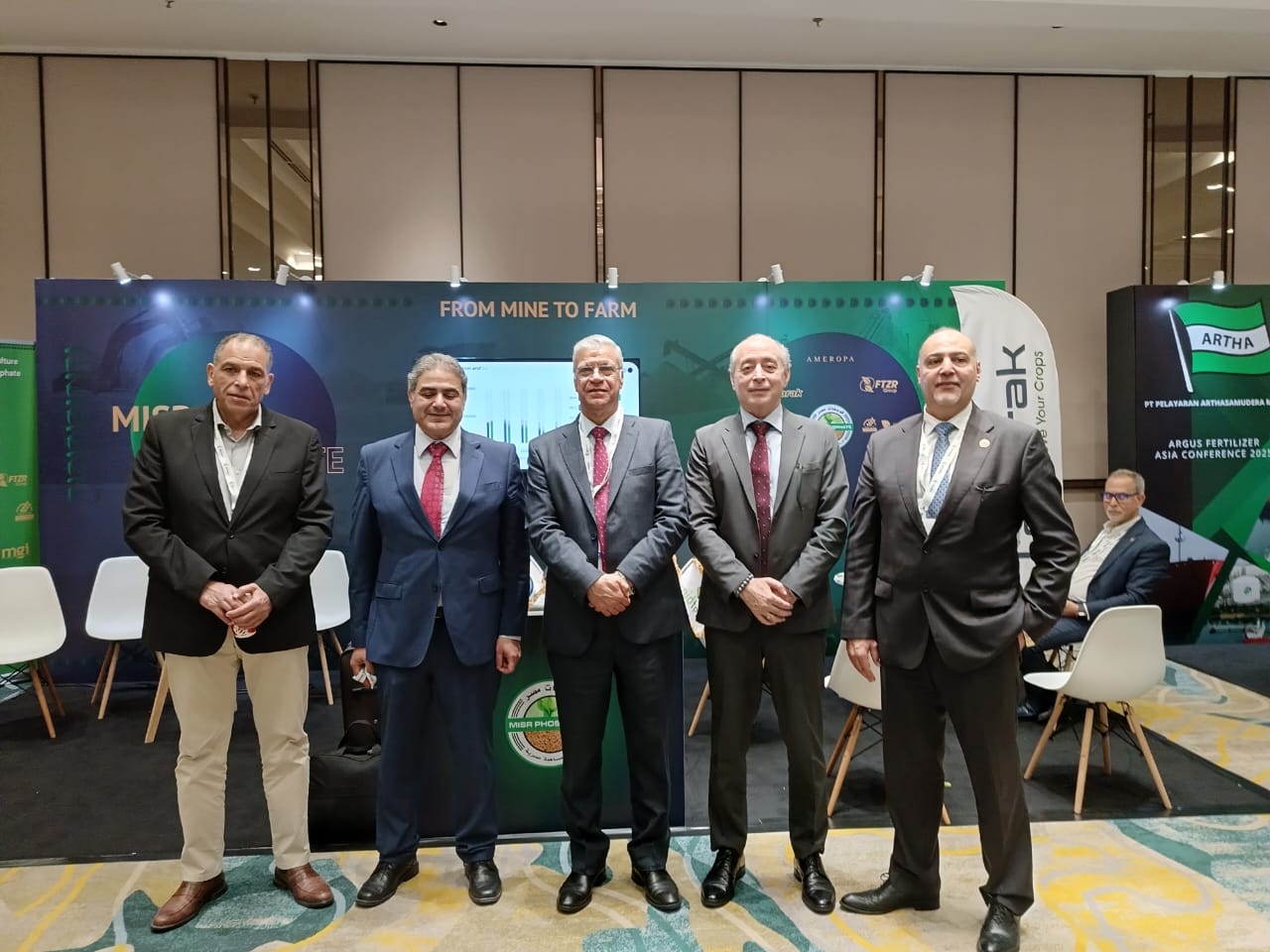 فوسفات مصر تشارك في مؤتمر تعديني دولي في دولة اندونيسيا (6)