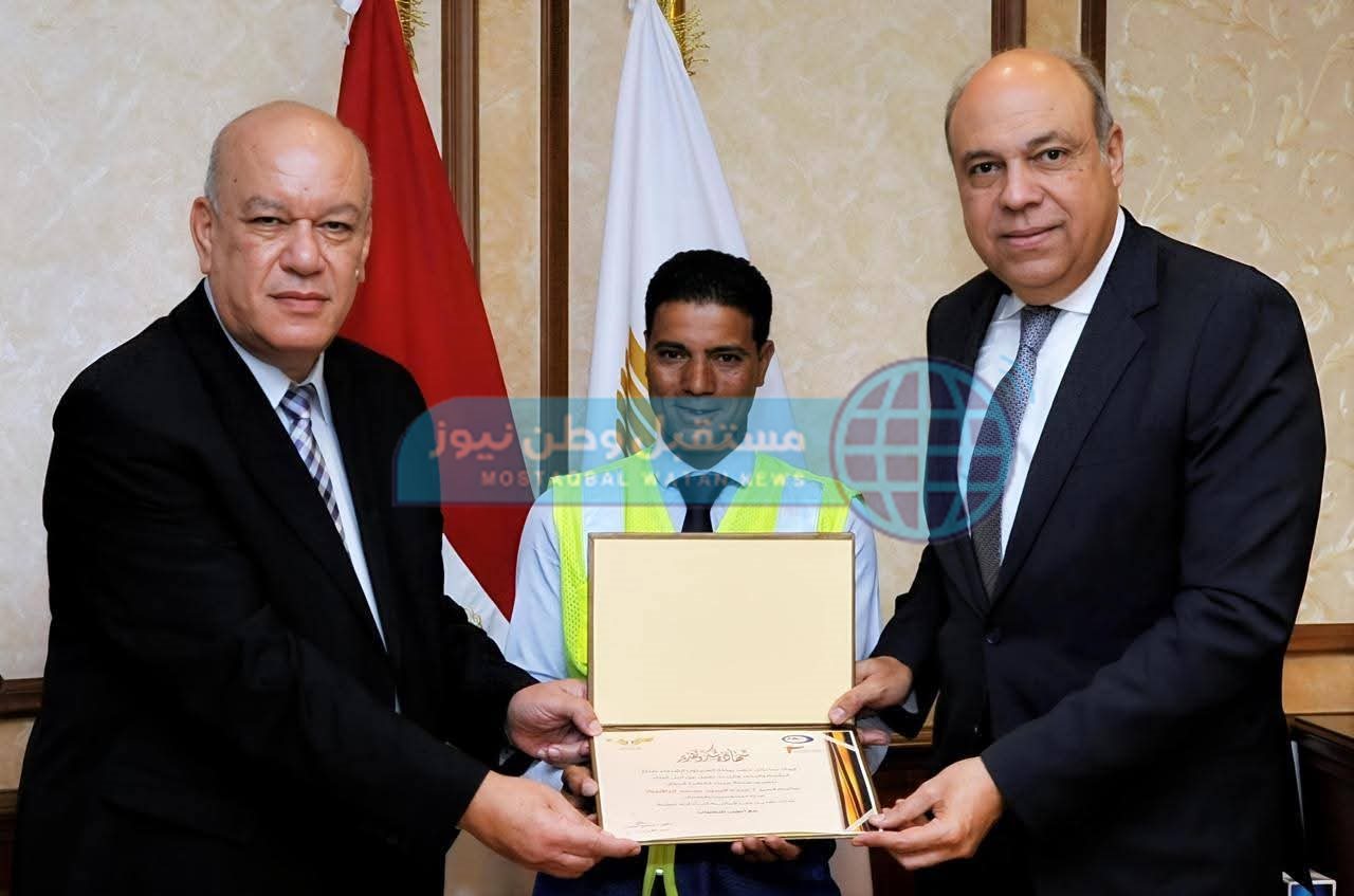 8c5f8eda-a54d-4526-9251-6ea8c696c868