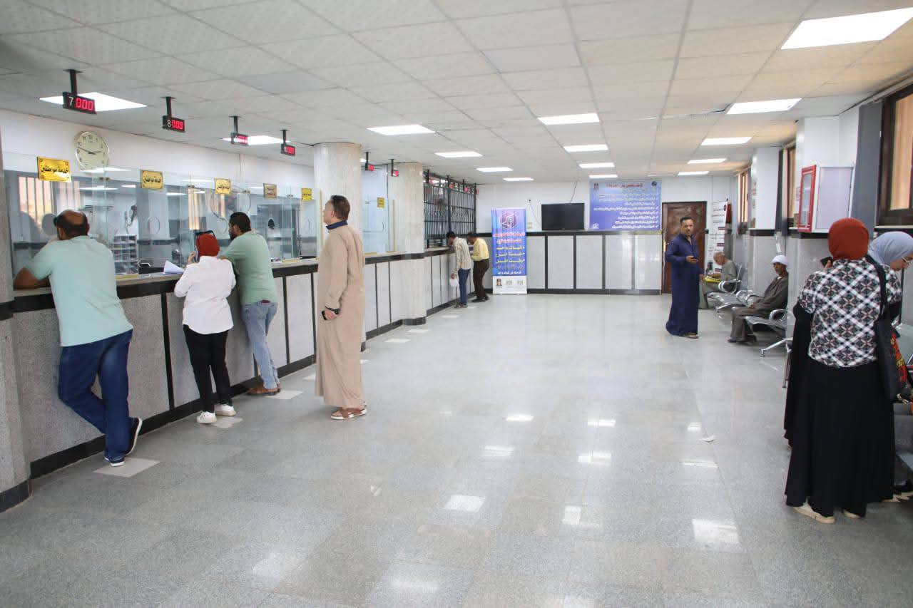 نائب محافظ الوادي الجديد تتفقد مركز الخارجة  (7)