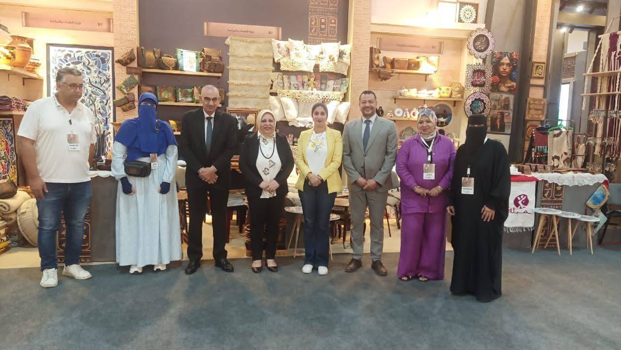 الوادي الجديد تشارك في معرض تراثنا  (3)