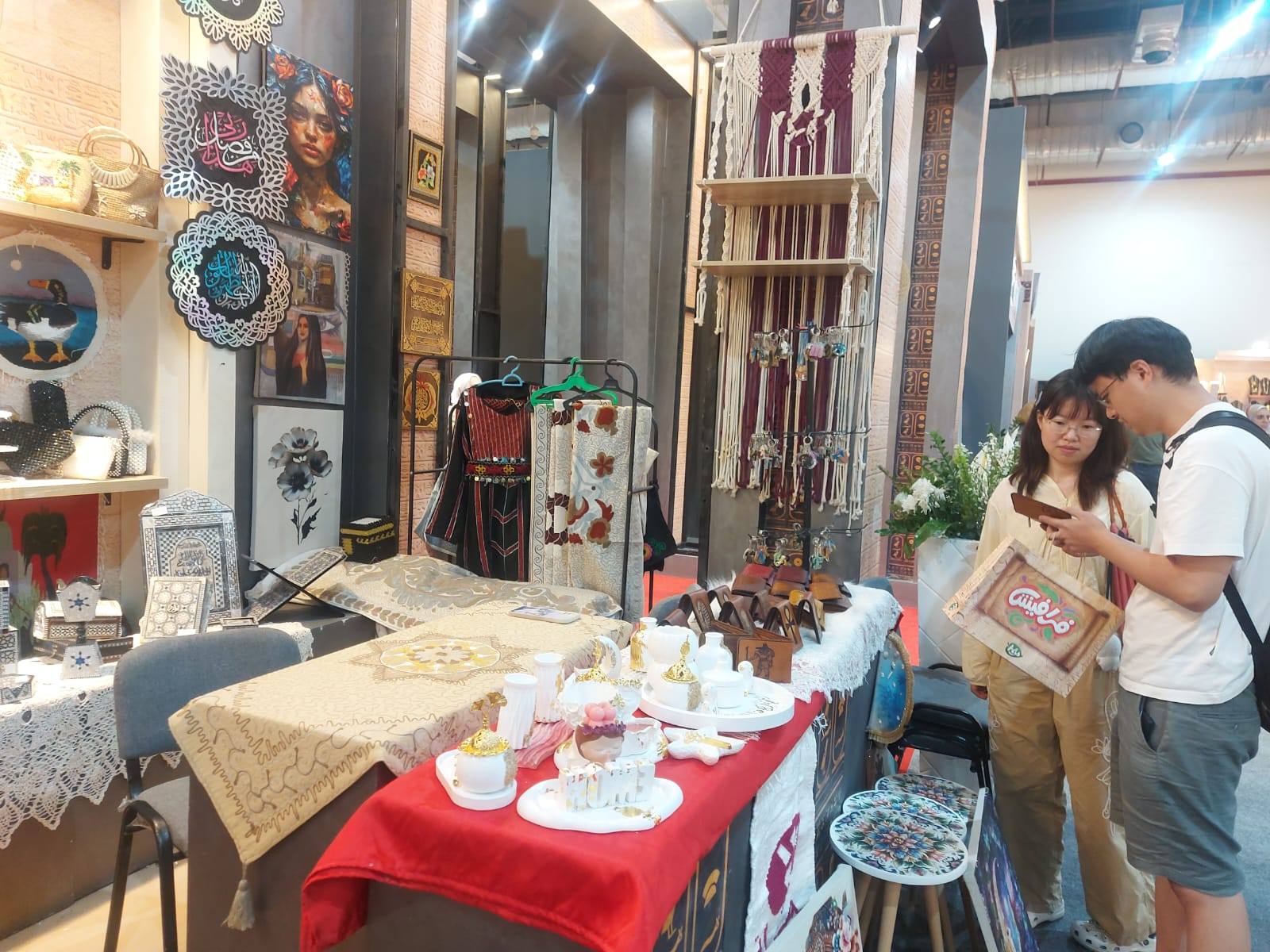 الوادي الجديد تشارك في معرض تراثنا  (1)