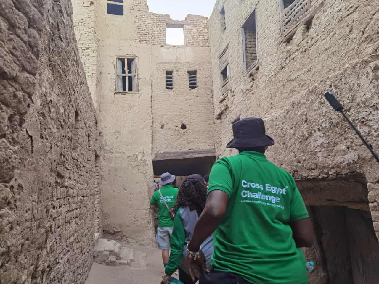 رالي تحدي عبور مصر يمر بمركز الداخلة (9)