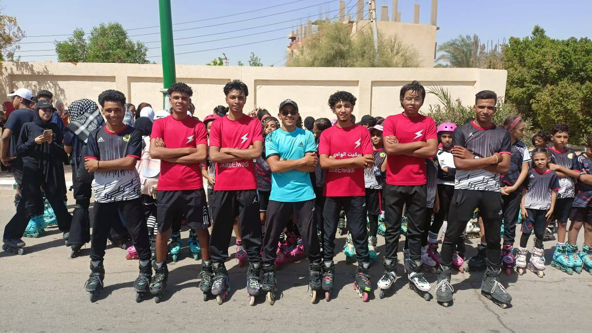عروض اسكيت وماراثون دراجات..في طابور العرض بحفل العيد القومي للوادي الجديد  (5)
