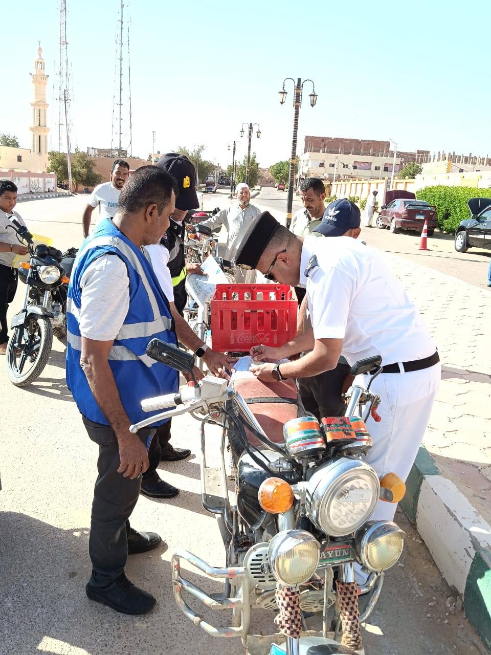 قافلة مرورية لسكان واحة بلاط  (2)